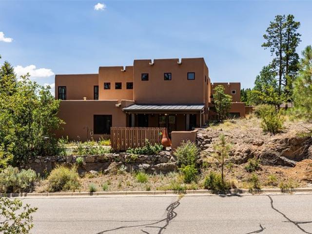 House for sale in Los Alamos, New Mexico