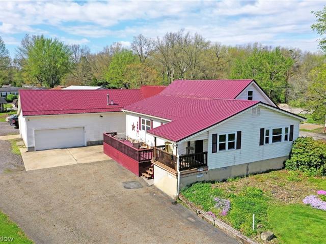 House for sale in Leavittsburg, Ohio