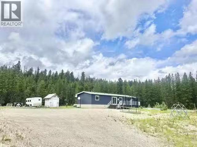 House for sale in Dunster, British Columbia