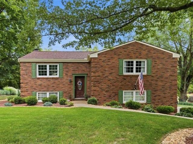 House for sale in Bakerstown, Pennsylvania