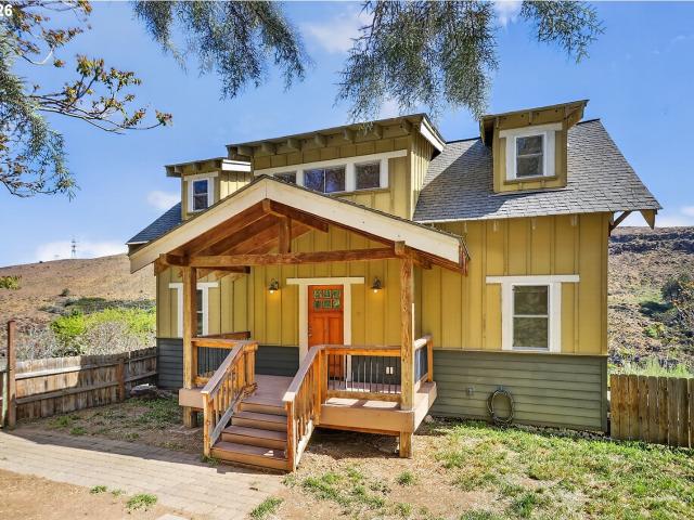 House for sale in Maupin, Wasco County