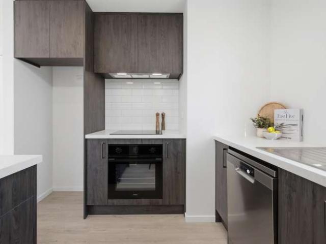House for sale in Chaslands, Canterbury