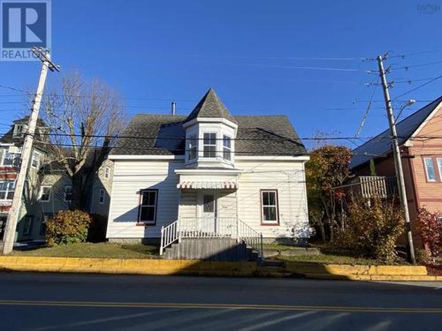 House for sale in Mahone Bay, Nova Scotia