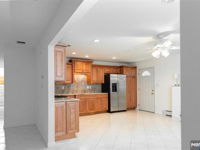 House for sale in Ridgefield, New Jersey