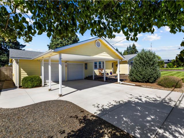 House for sale in Oregonia