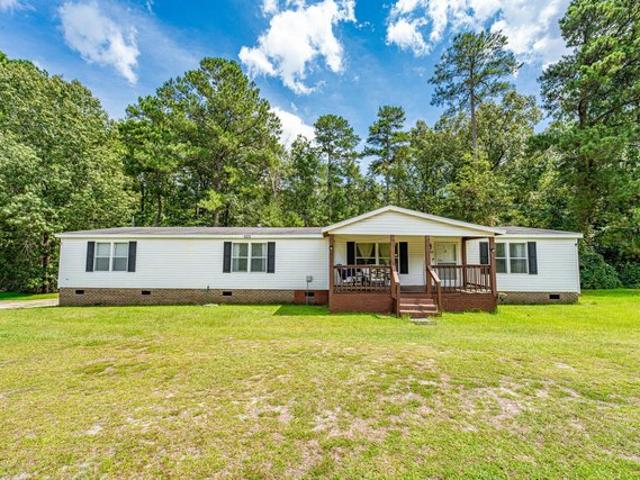 House for sale in Bunnlevel, North Carolina
