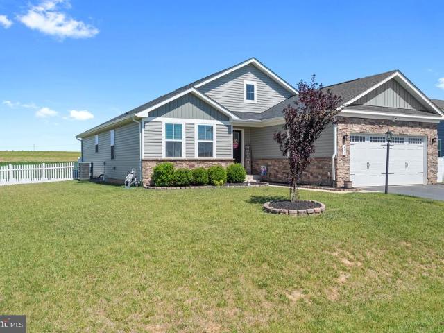 House for sale in Hedgesville, West Virginia