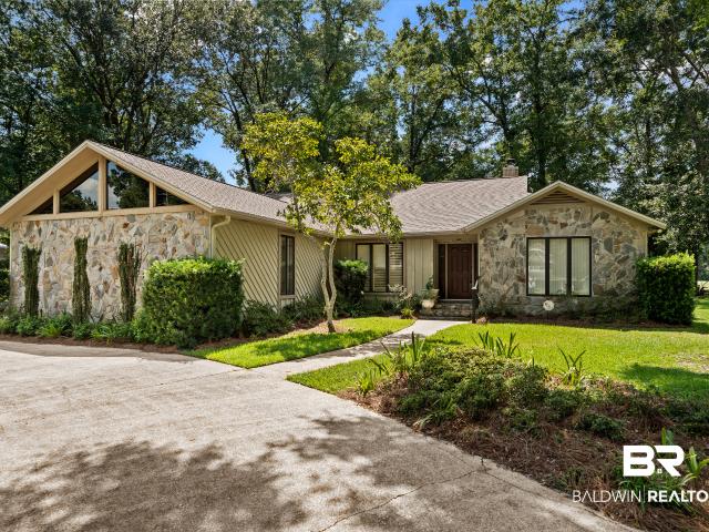 House for sale in Lake Forest, Daphne