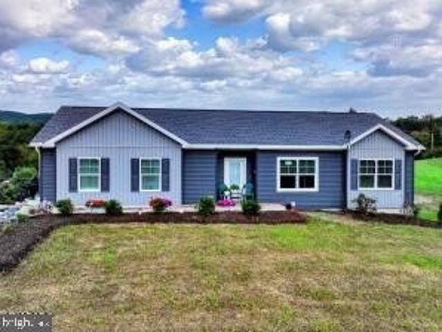 House for sale in Everett, Bedford County