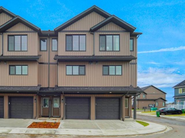 Townhouse for sale in Cy Becker, Edmonton
