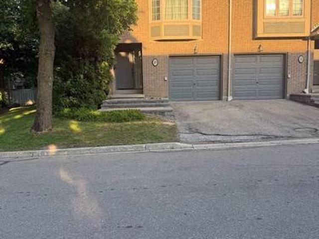 Townhouse for sale in Mississauga, Ontario