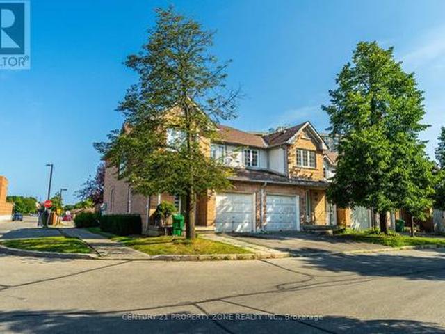 Townhouse for sale in Georgina, Ontario