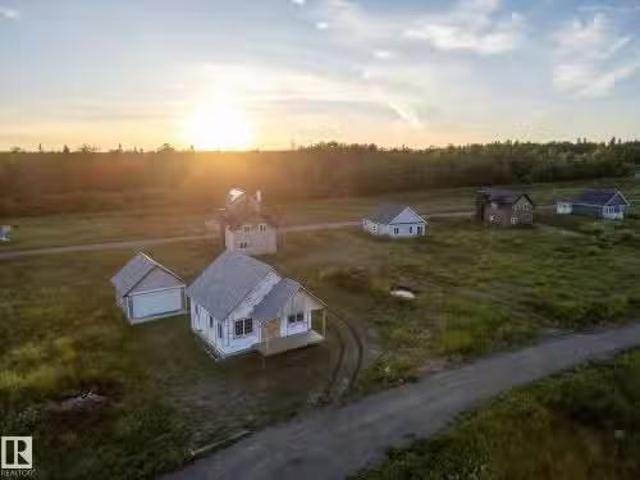 House for sale in Alberta