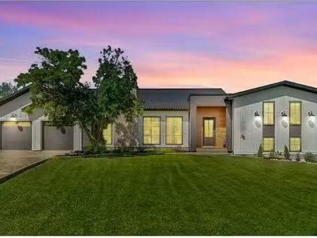 House for sale in Alberta