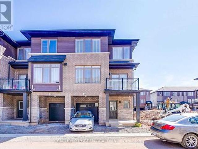 Townhouse for rent in Ancaster, Ontario