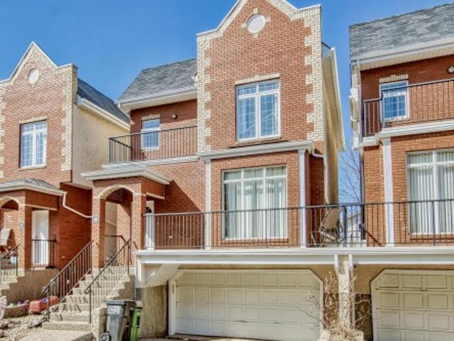 Townhouse for sale in Wedgewood, Alberta