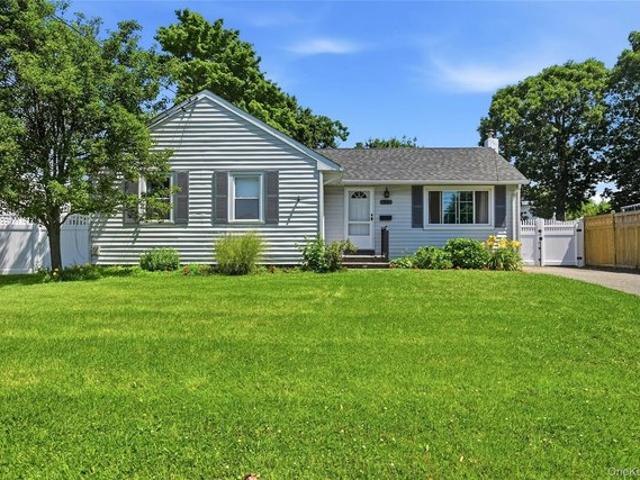House for sale in Babylon, New York