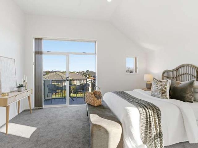 House for sale in Chaslands, Canterbury