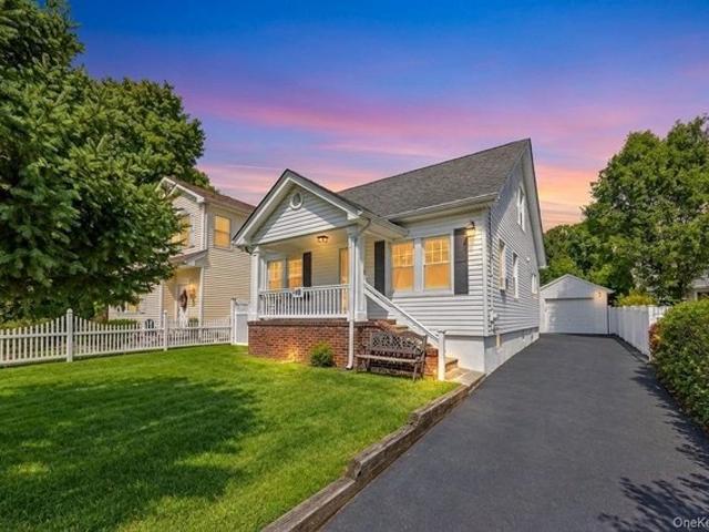 House for sale in Smithtown, New York