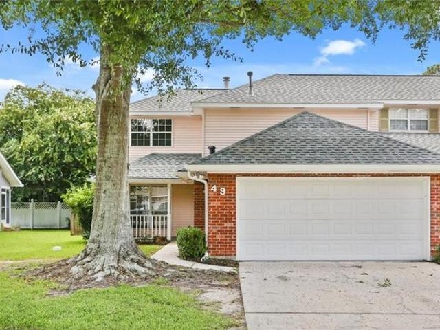 Townhouse for sale in Mandeville, Louisiana