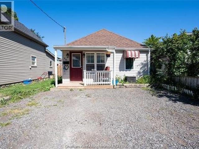 House for sale in Chatham–kent, Ontario