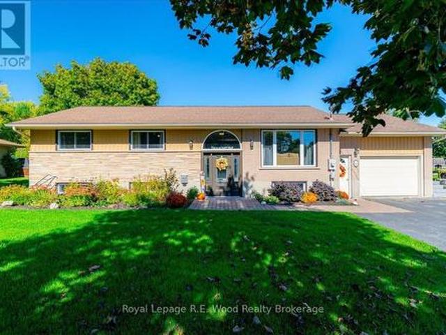 House for sale in Tillsonburg, Ontario
