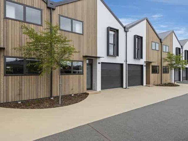 House for rent in Saint Albans, Canterbury