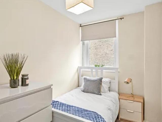 House for rent in Maida Hill, Greater London