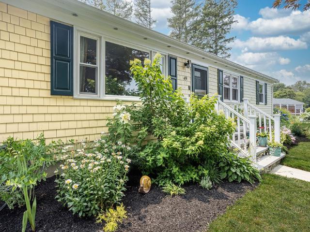 House for sale in Portsmouth, Rhode Island