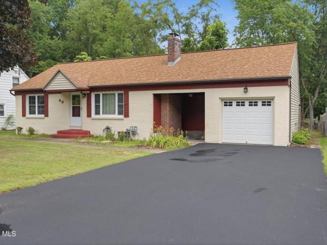 House for sale in Guilderland, New York