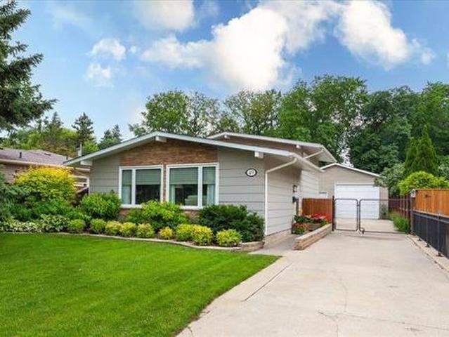 House for sale in East St. Paul, Manitoba