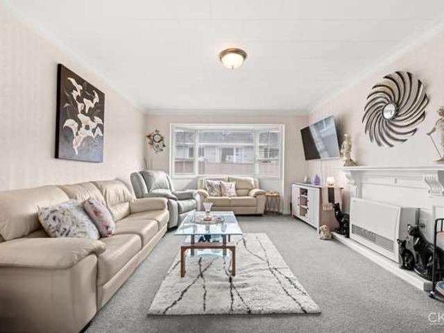 Apartment for sale in Days Bay, Wellington