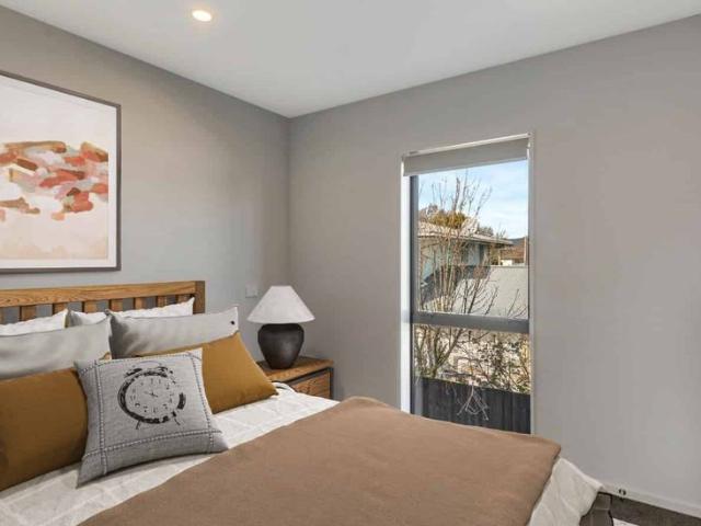 Townhouse for rent in Addington, Canterbury