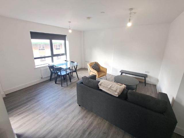 Apartment for rent in Chinatown, Calderstones