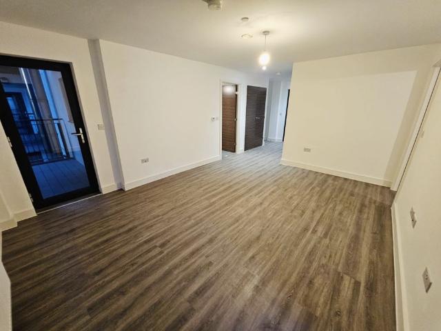 Apartment for rent in Chinatown, Calderstones