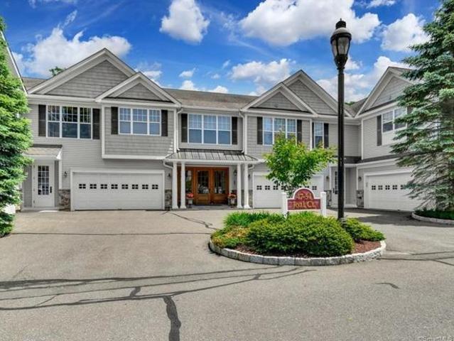 Condo for sale in Newtown, Connecticut