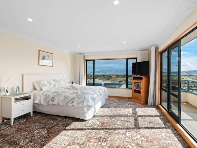 House for sale in Otakou