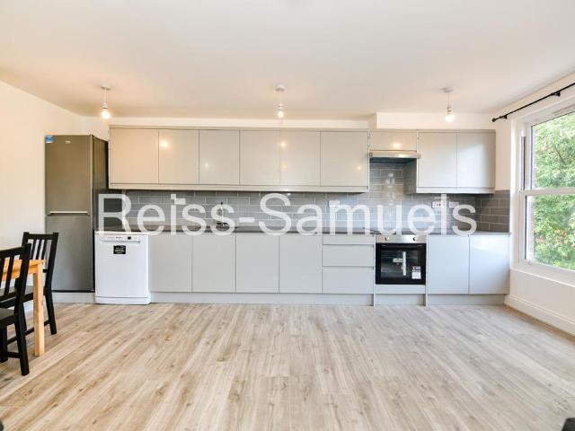 House for rent in Cubitt Town, Greater London