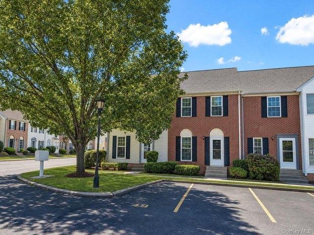 Condo for sale in Washingtonville, New York