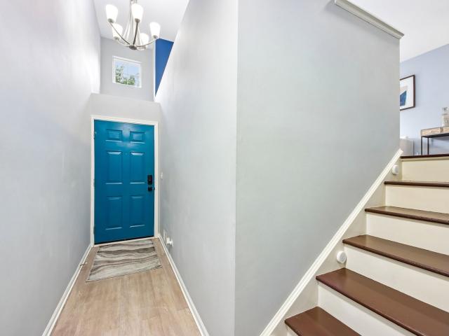 Townhouse for sale in Streamwood, Illinois
