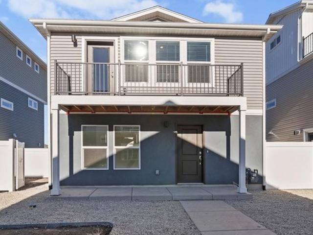 House for sale in Saratoga Springs, Utah