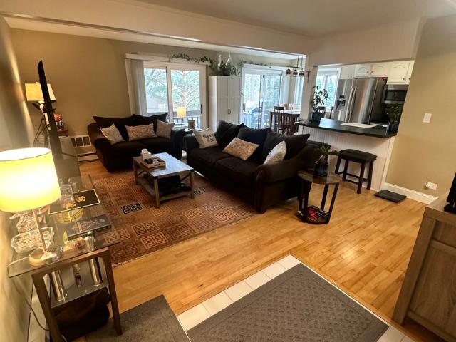 Condo for sale in Mchenry, Illinois