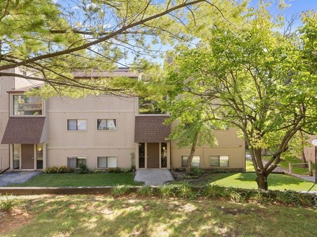 Condo for sale in Fox Lake, Illinois