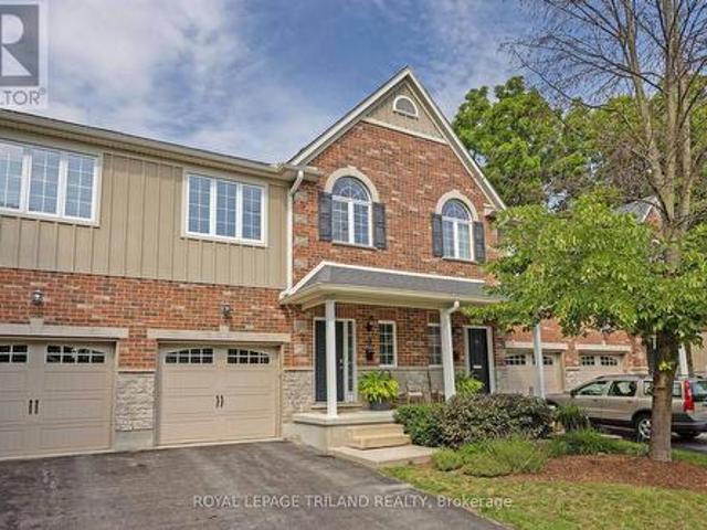 Townhouse for sale in Arva, Ontario