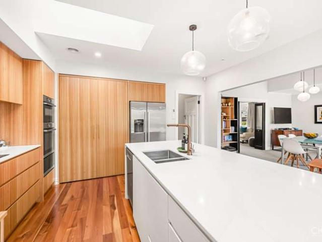House for sale in Days Bay, Wellington