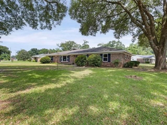 House for sale in Satsuma, Alabama
