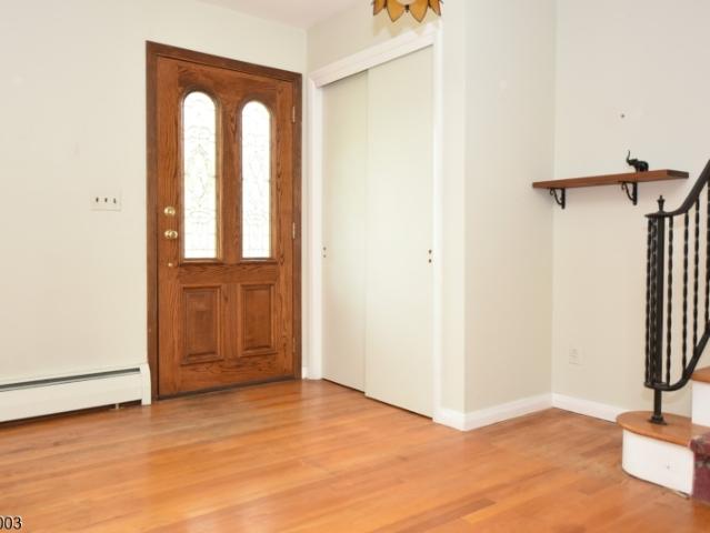 House for sale in Hillsdale