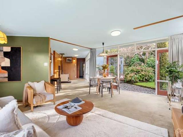 House for sale in Days Bay, Wellington