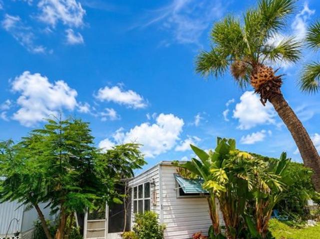 House for sale in Satellite Beach, Brevard County