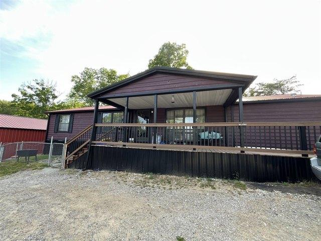 House for sale in Bee Spring, Kentucky